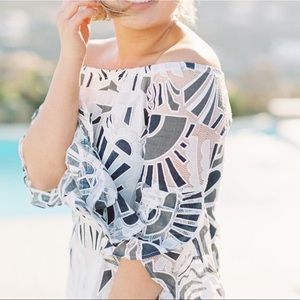 Geo Dress S off the shoulder